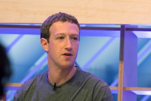 Индианки молят Цукерберга о "месячных" Индианки молят Цукерберга о "месячных"