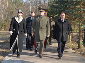 Брянск посетил командующий войсками МВО Владимир Бакин Фото пресс-службы администрации Брянской области