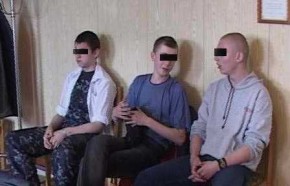 Марш скинхедов пресекли брянские милиционеры