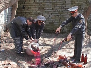 Милиционеры преcекли деятельность подпольного спиртзавода