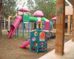 В Бежицком районе устанановили первую детскую игровую площадку