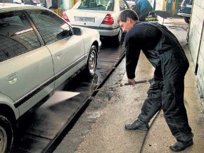 Налоговики заинтересовались автомойками