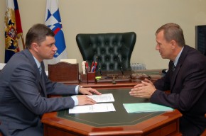 Брянская область получит деньги на ремонт федеральных трасс Руководитель Федерального дорожного агентства Министерства транспорта РФ Олег Белозеров и Губернатор Брянской области Николай Денин