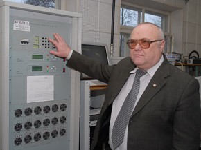 В Брянской области возобновил вещание канал «Культура» Исполнительный директор ФГУП «РТРС» Валерий Рулев. Фото пресс-службы обладминистрации