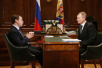 Губернатор Денин слушается президента Медведева